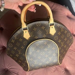 Louis  Vuitton ellipse MM authentic